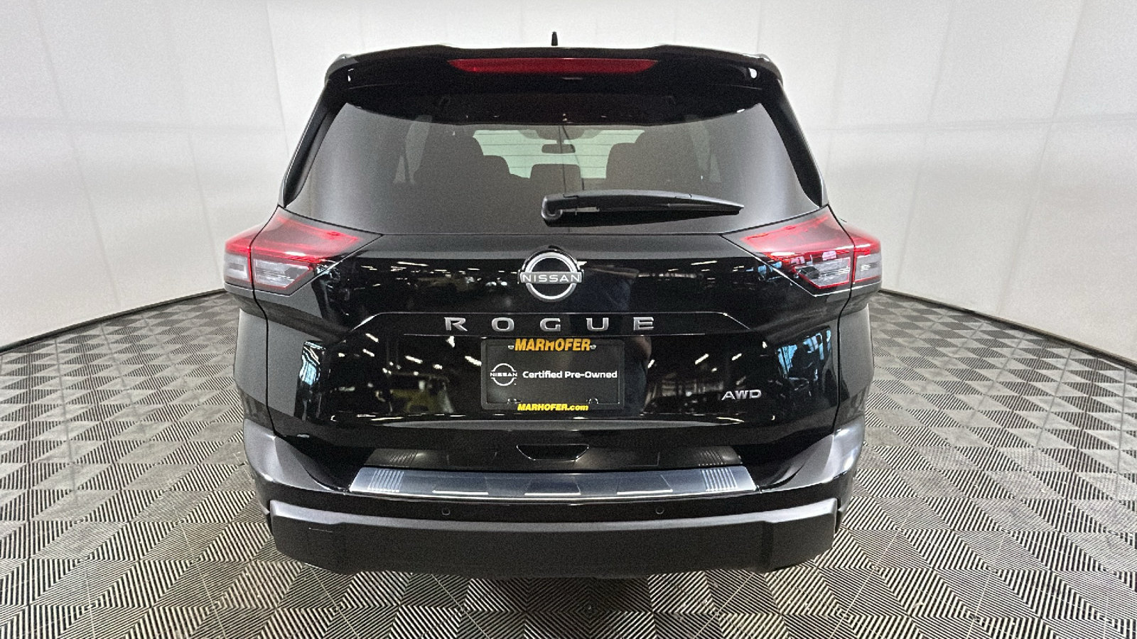 Certified 2026 Nissan Rogue SV AWD/4WD image 4