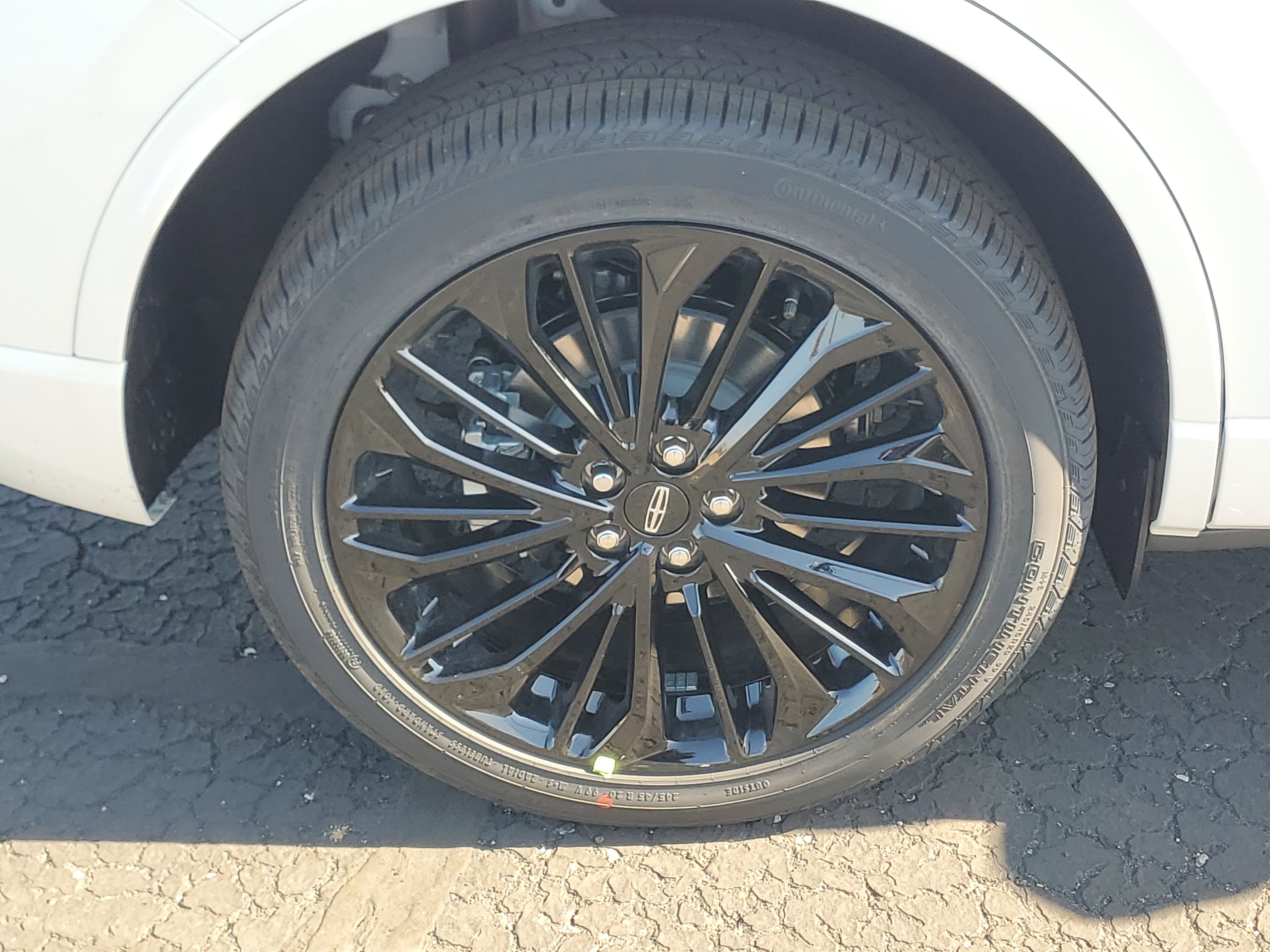 New 2026 Lincoln Corsair Reserve w/ Jet Appearance Package image 5