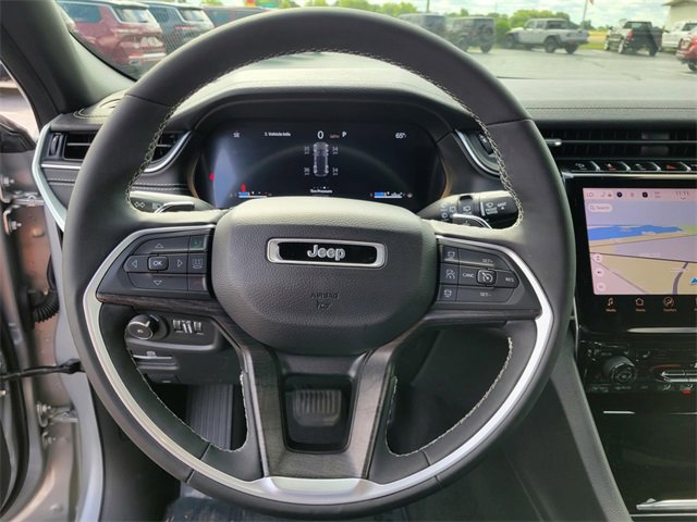 Used 2024 Jeep Grand Cherokee Limited image 27