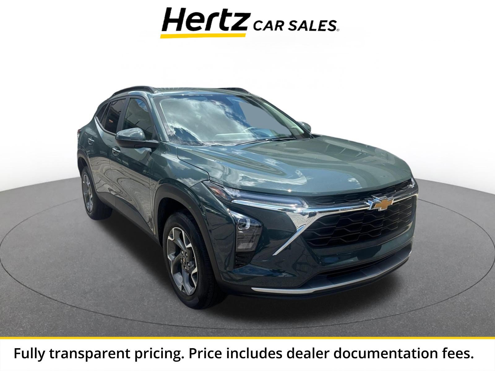 Used 2025 Chevrolet Trax LT FWD image 1