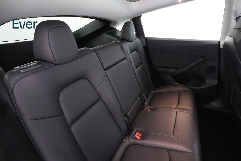 Used 2023 Tesla Model Y Performance AWD/4WD image 5