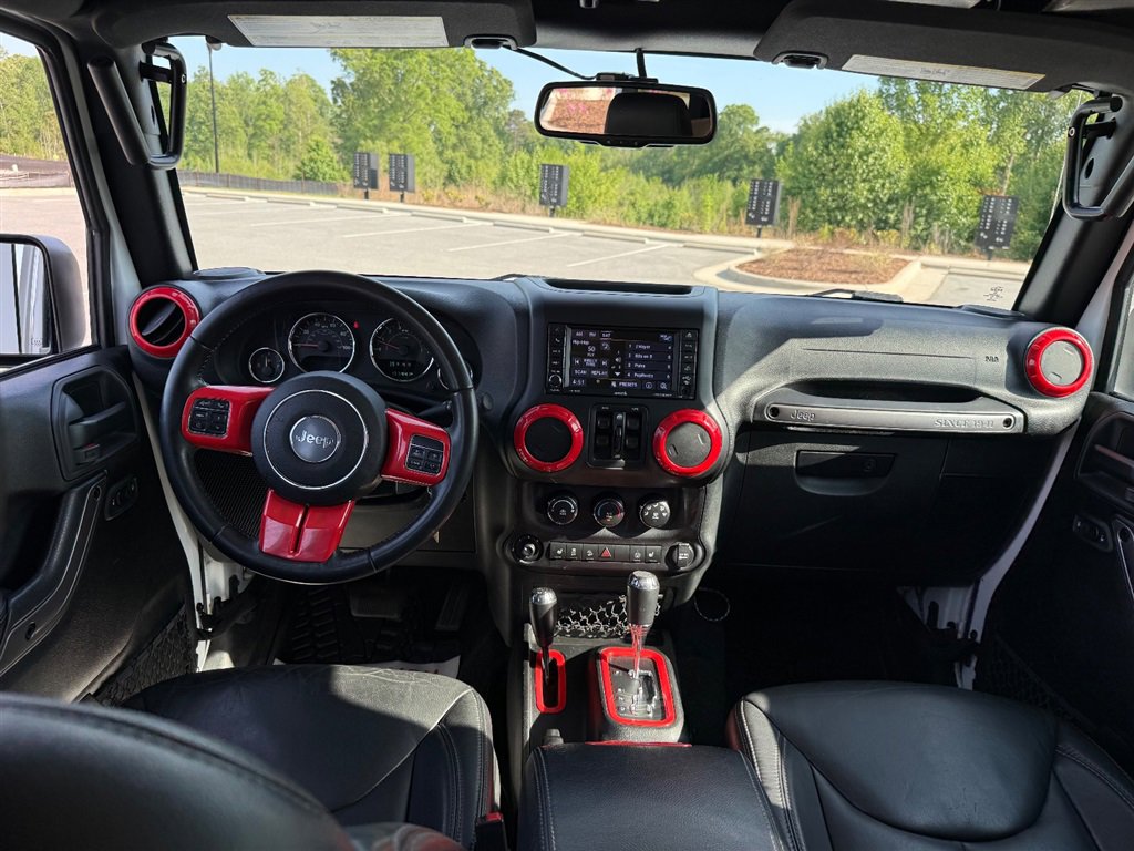 Used 2018 Jeep Wrangler Unlimited Sahara image 19