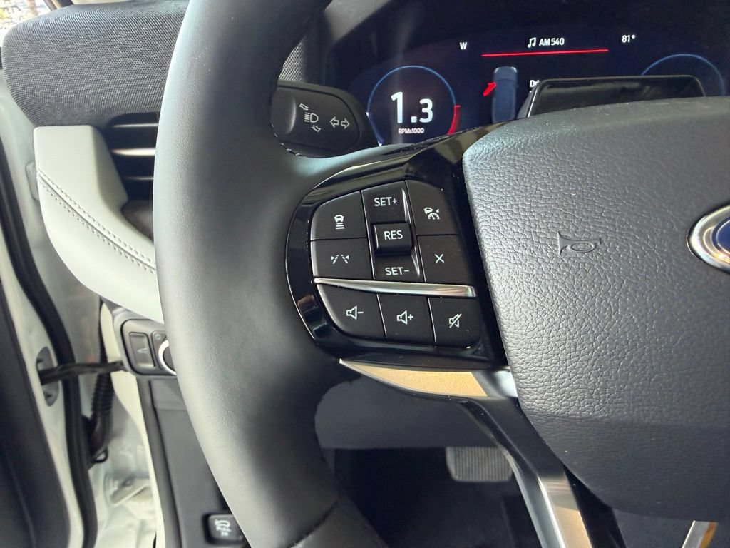 New 2026 Ford Explorer Platinum w/ LUX Leather Package AWD/4WD image 18
