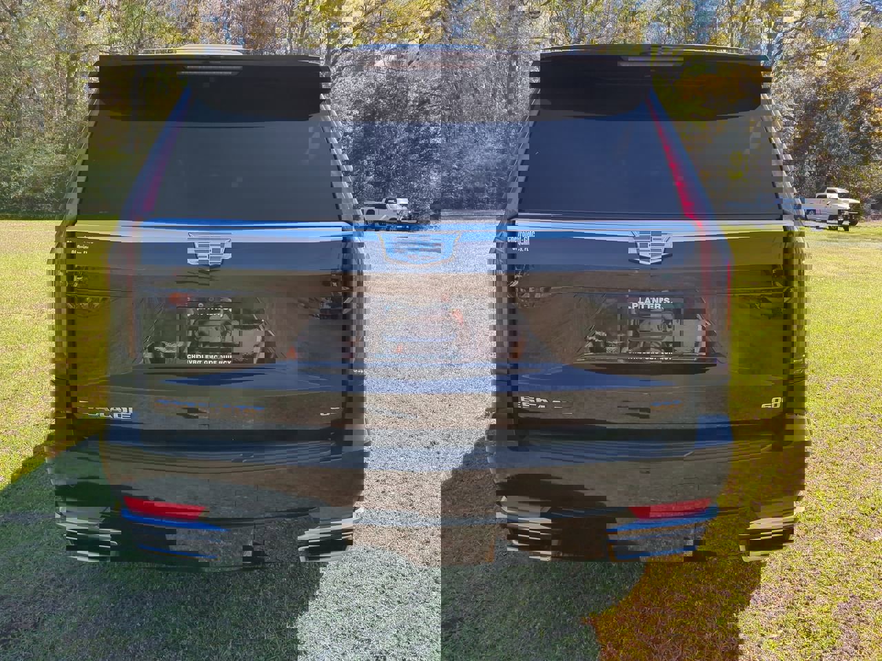 Used 2023 Cadillac Escalade ESV Premium Luxury w/ LPO, Radiant Package image 5