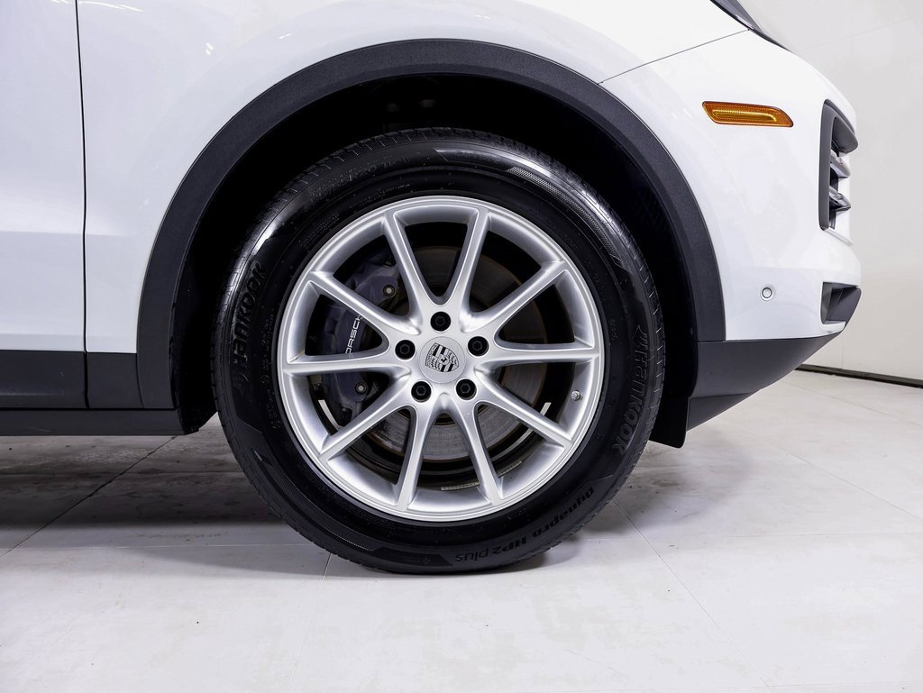 Used 2024 Porsche Cayenne image 22