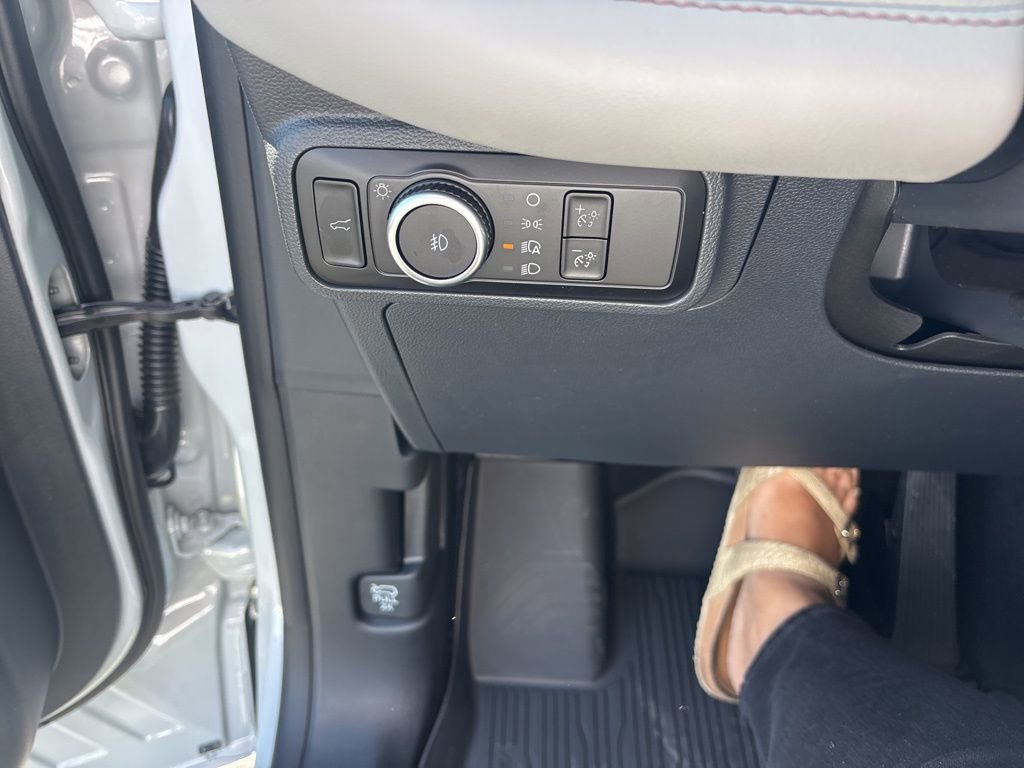 New 2026 Ford Explorer Active w/ Active Comfort Package image 28