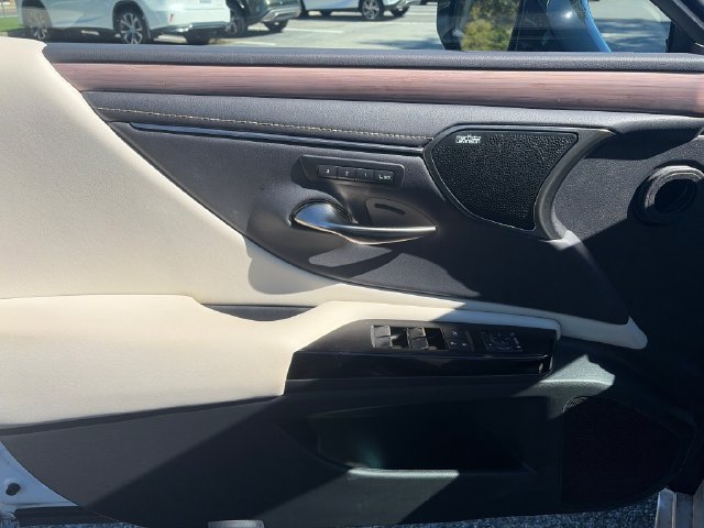 Certified 2024 Lexus ES 350 Ultra Luxury w/ Accessory Package (Z2) FWD image 26