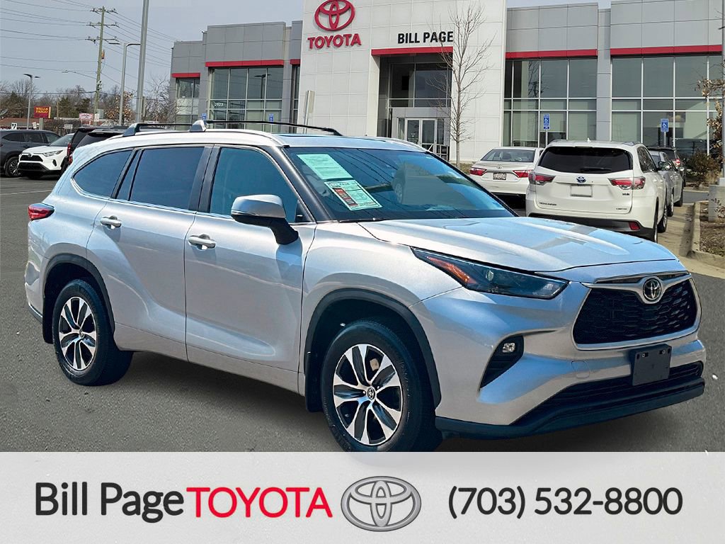 Used 2023 Toyota Highlander XLE image 1