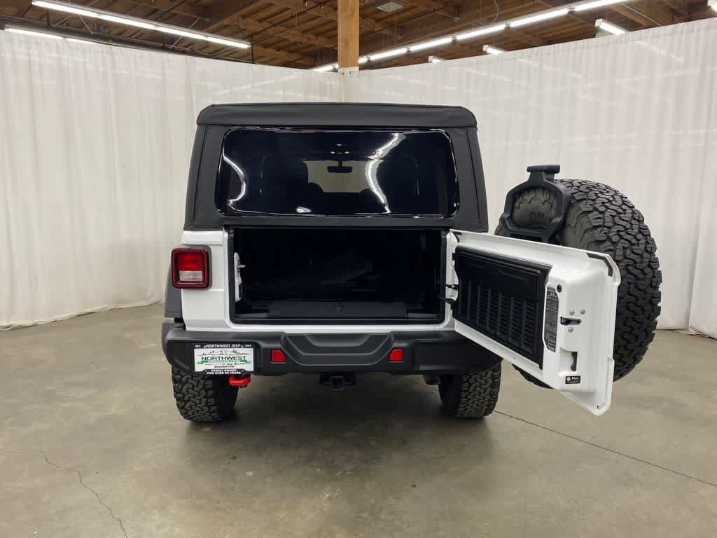 Used 2022 Jeep Wrangler Unlimited Rubicon AWD/4WD image 28