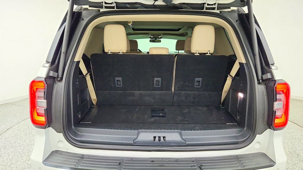 Used 2024 Ford Expedition Platinum AWD/4WD image 23