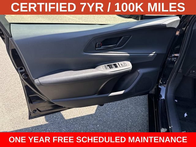 Used 2025 Toyota Prius LE FWD image 13