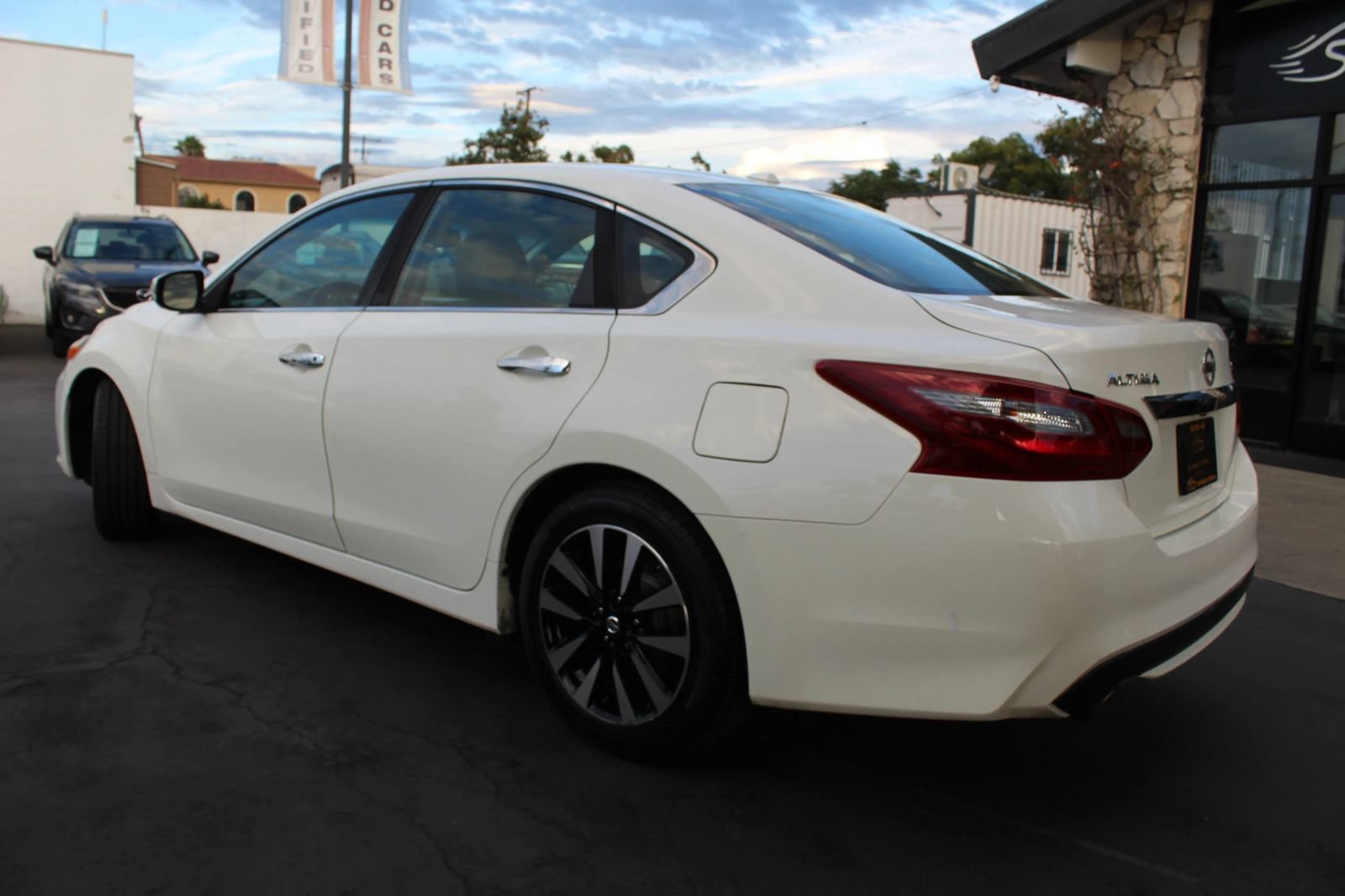 Used 2018 Nissan Altima 2.5 SL FWD image 3