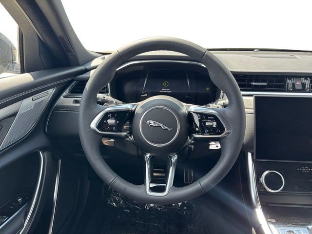 New 2024 Jaguar XF R-Dynamic SE AWD/4WD image 13