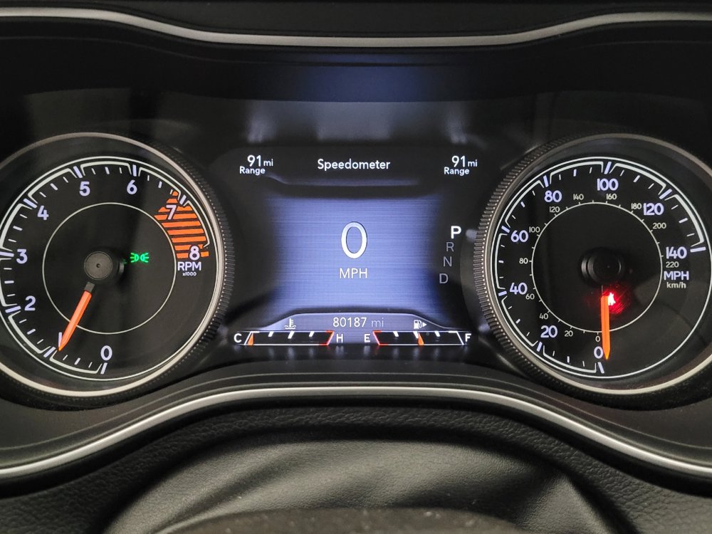 Used 2019 Jeep Cherokee Limited image 23