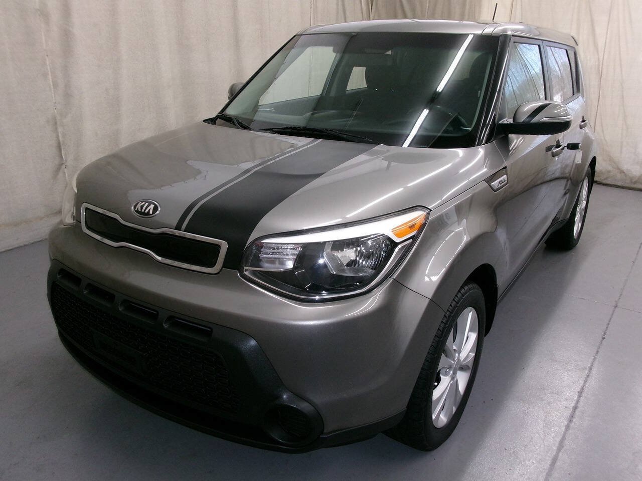 Used 2014 Kia Soul + FWD image 2