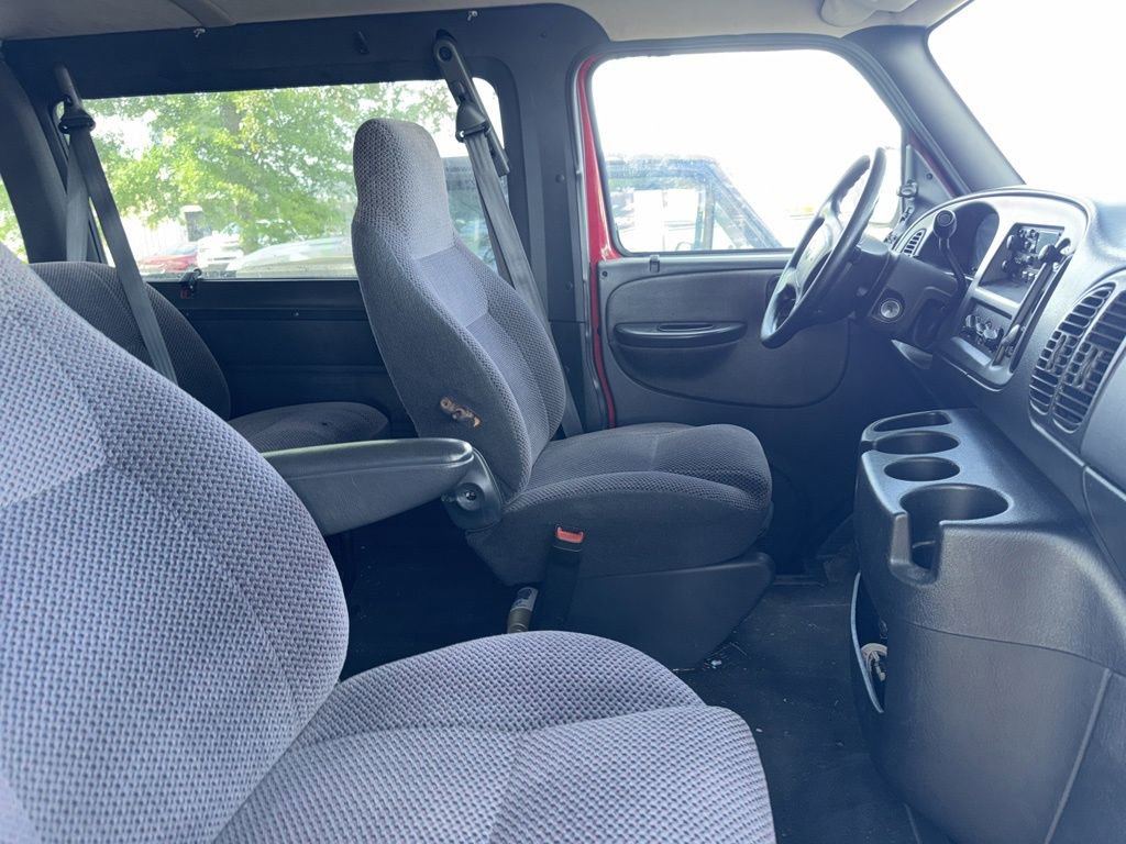 Used 2002 Dodge B3500 RWD image 17