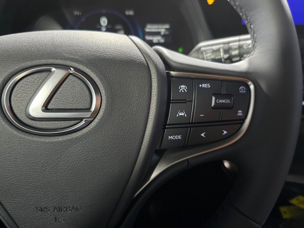 New 2025 Lexus UX 300h FWD image 17