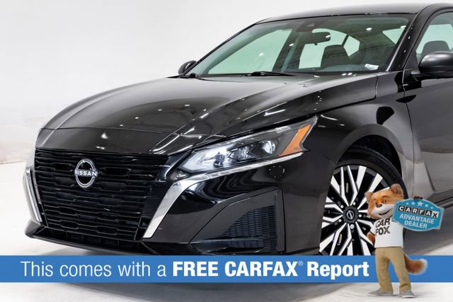 Used 2024 Nissan Altima 2.5 SV image 2