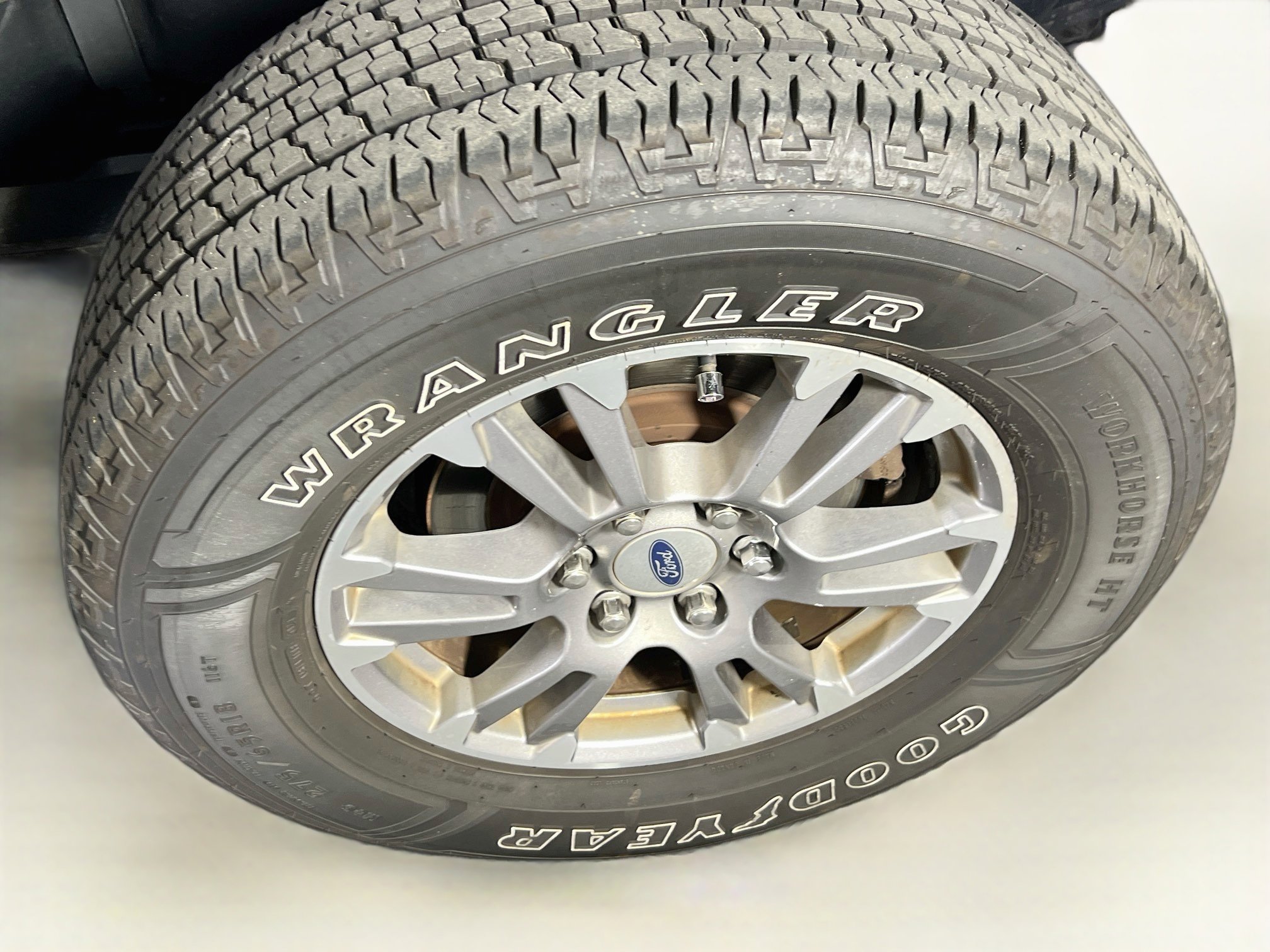 Used 2018 Ford F150 Lariat w/ Max Trailer Tow Package image 30