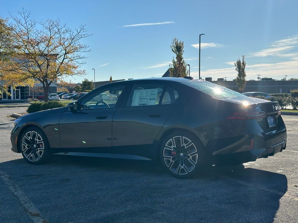 New 2025 BMW i5 M60 w/ Premium Package image 5