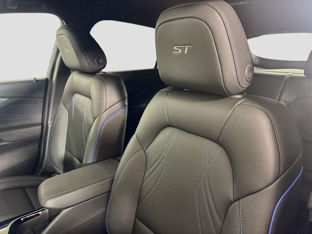 New 2026 Buick Envista Sport Touring w/ Convenience I Package FWD image 19