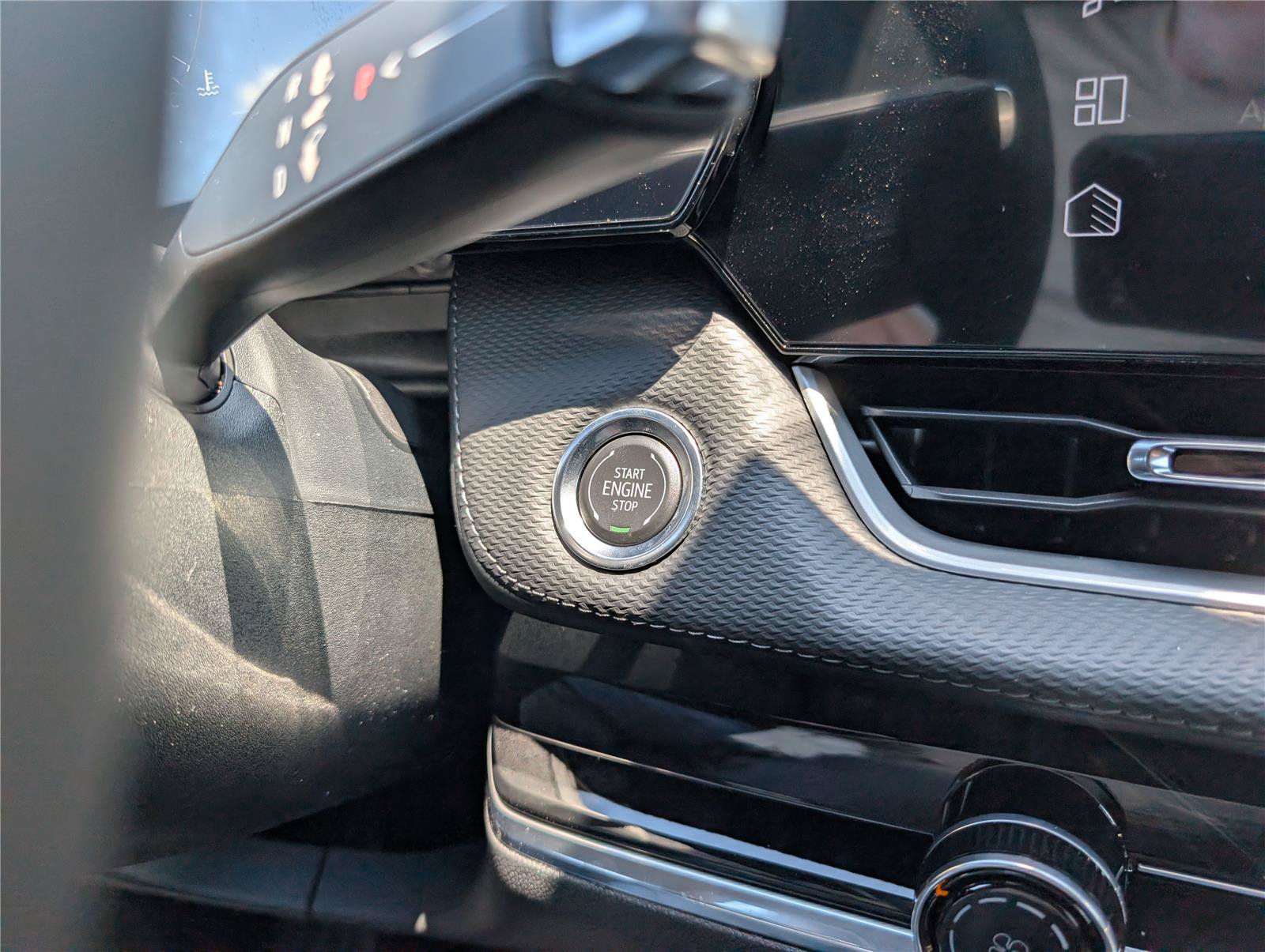 New 2026 Chevrolet Equinox LT FWD image 21