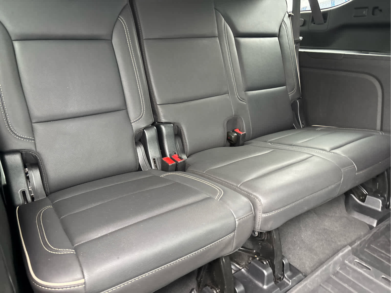 Certified 2023 Chevrolet Suburban Premier image 39