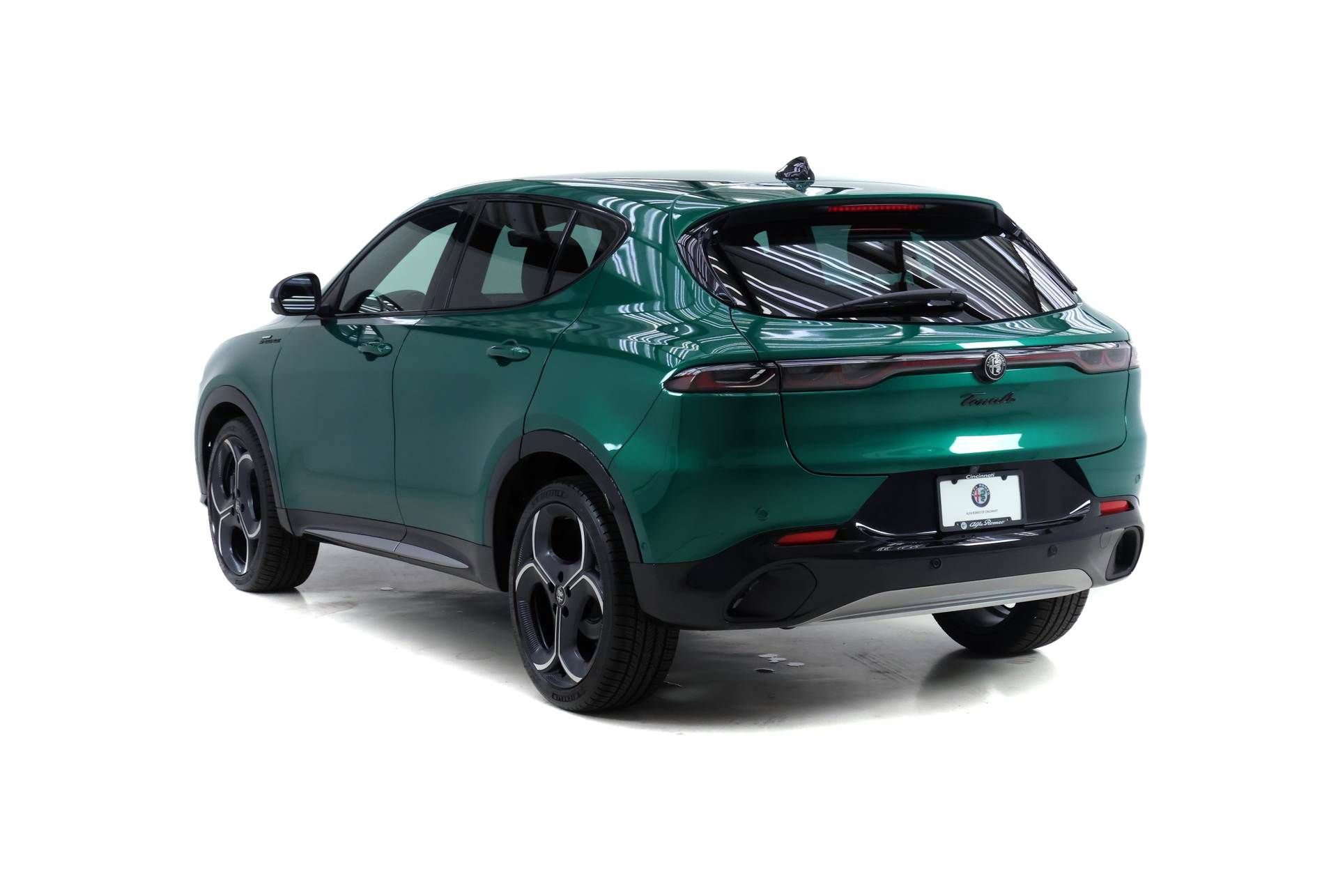 New 2026 Alfa Romeo Tonale w/ Active Assist Package AWD/4WD image 5