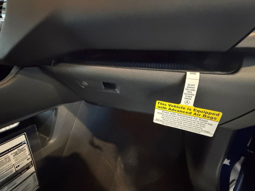 Used 2025 Nissan Pathfinder SV image 23