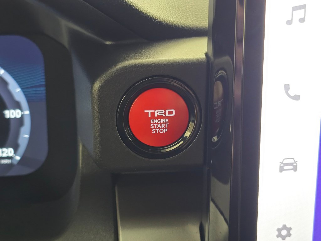 Used 2024 Toyota Tacoma TRD Off-Road w/ TRD Off Road Upgrade Package AWD/4WD image 20