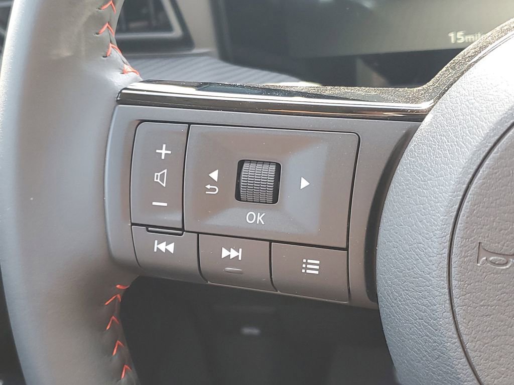 New 2025 Nissan Kicks SR image 13