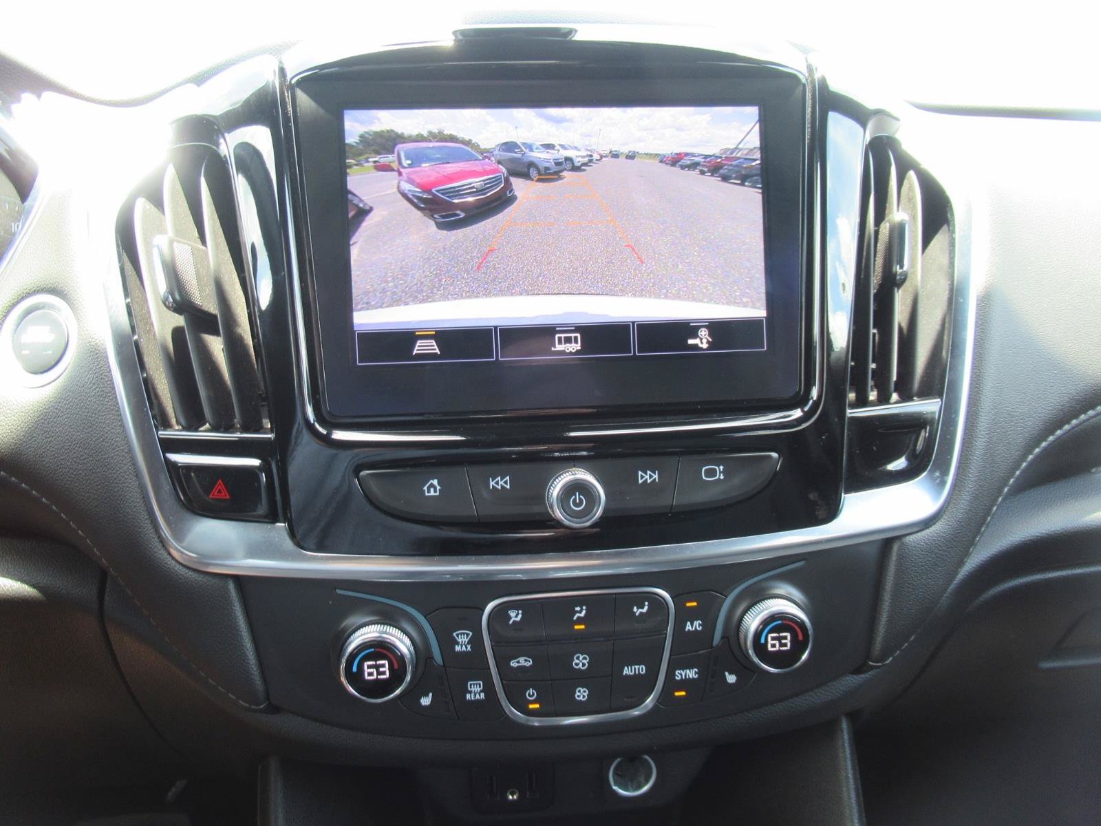 Used 2023 Chevrolet Traverse LT FWD image 27