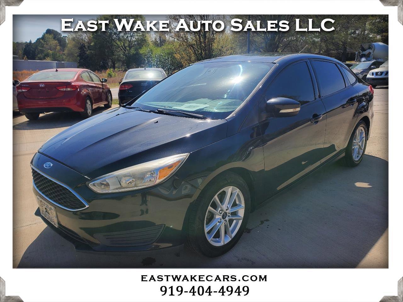 Used 2015 Ford Focus SE image 1