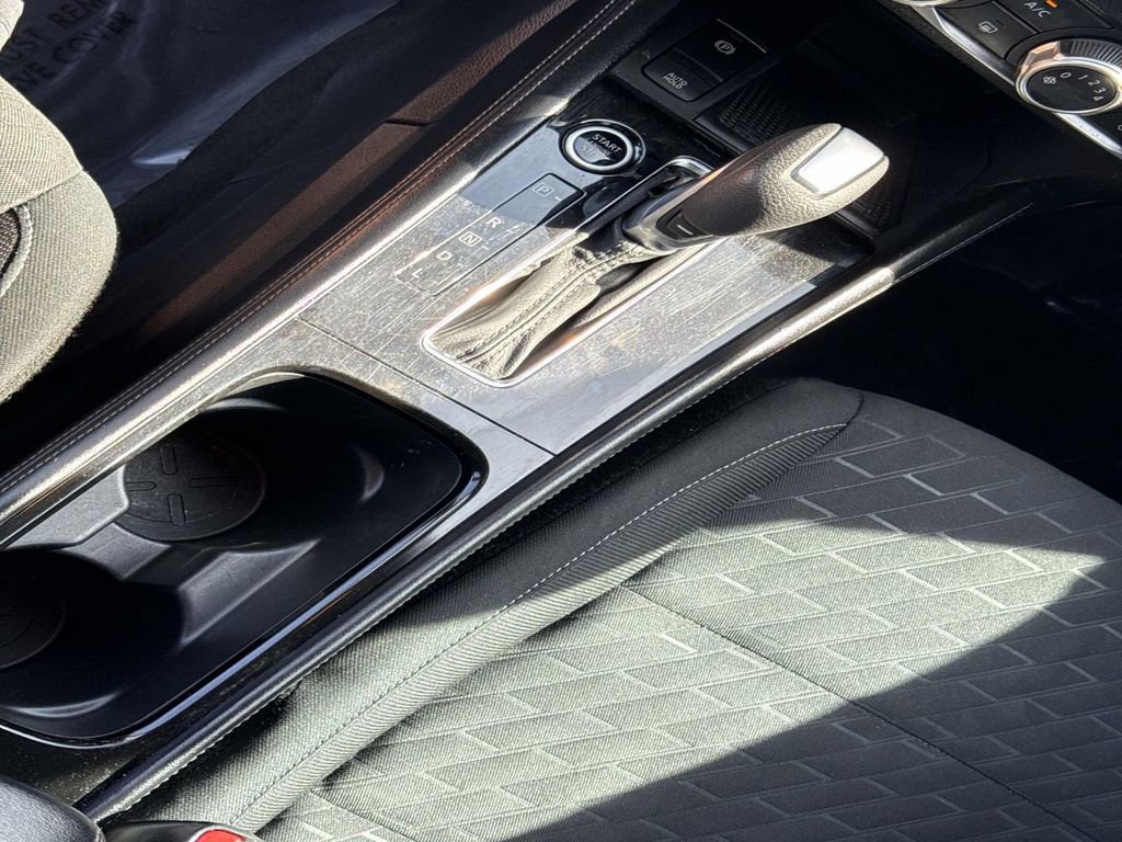 Certified 2024 Nissan Kicks SV image 23