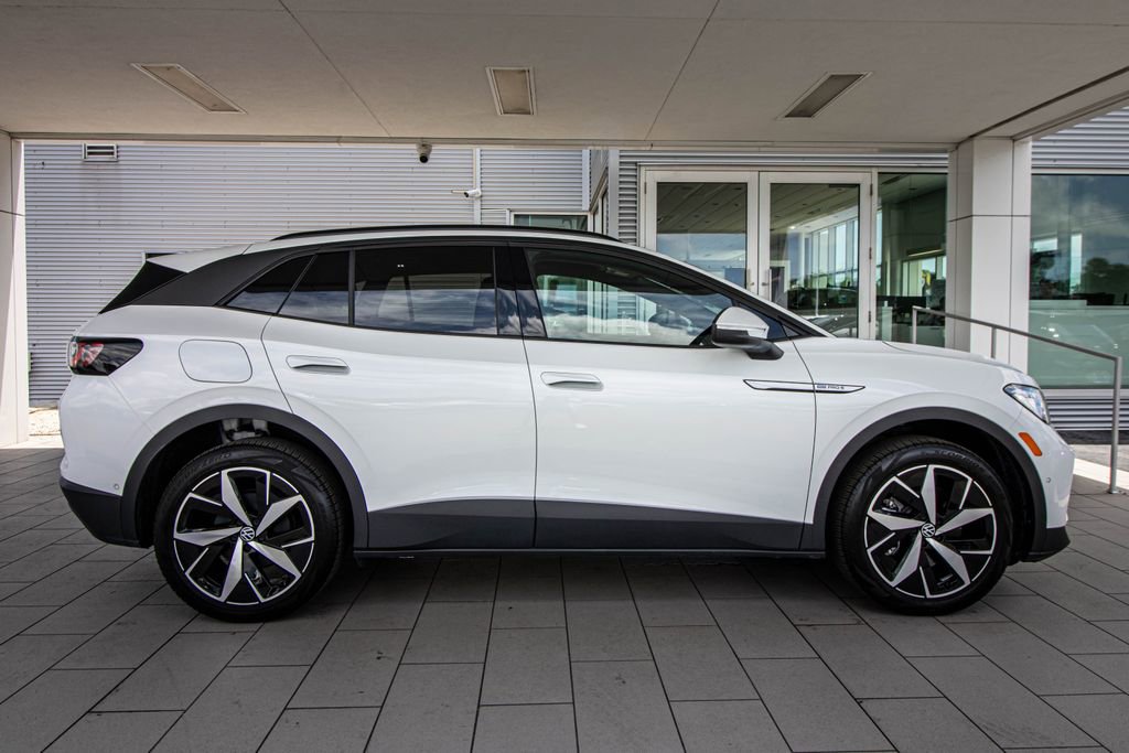 Used 2023 Volkswagen ID.4 Pro S AWD/4WD image 3