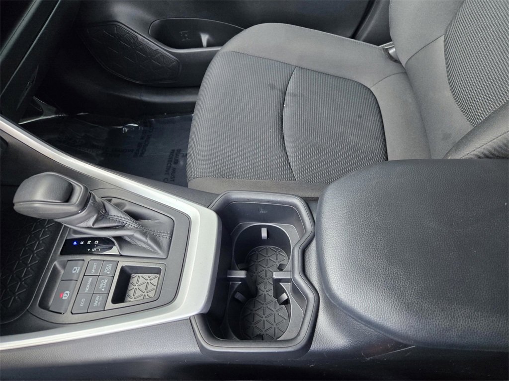 Used 2024 Toyota RAV4 LE image 23
