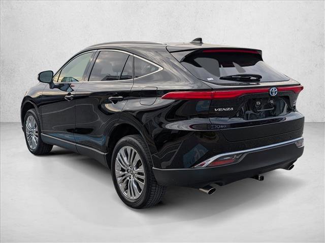 Used 2022 Toyota Venza XLE image 8