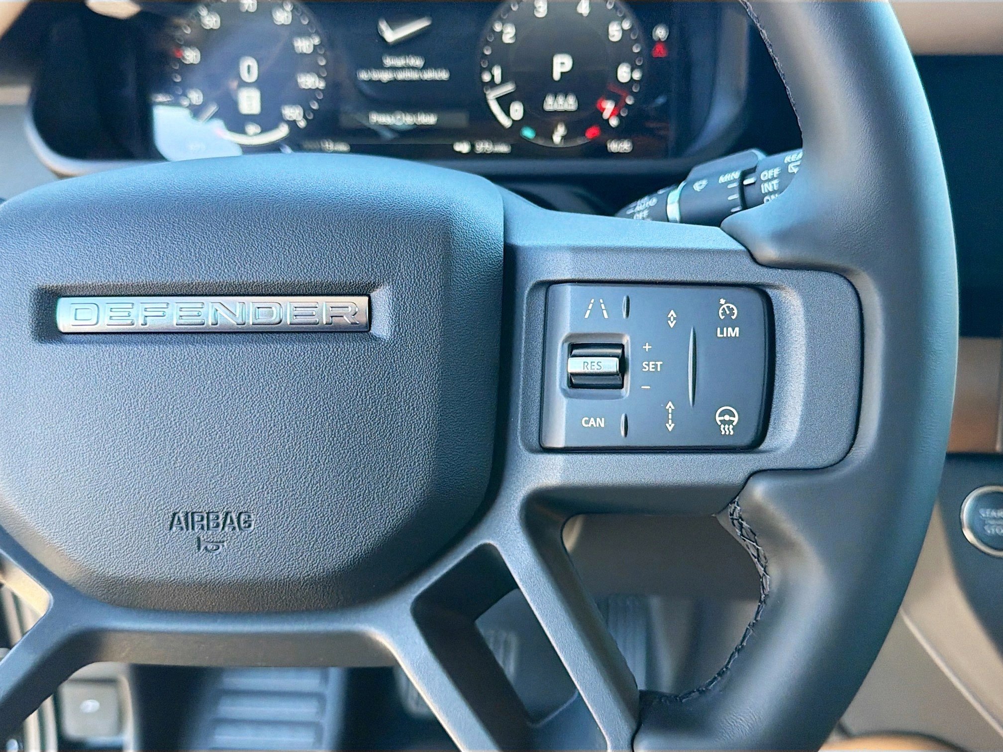 New 2026 Land Rover Defender 110 X-Dynamic SE image 36