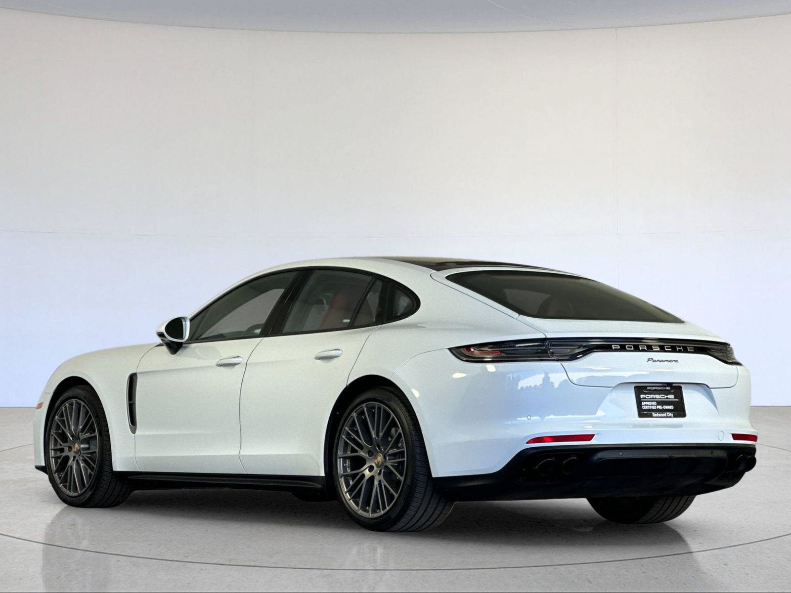Certified 2023 Porsche Panamera Platinum Edition RWD image 3
