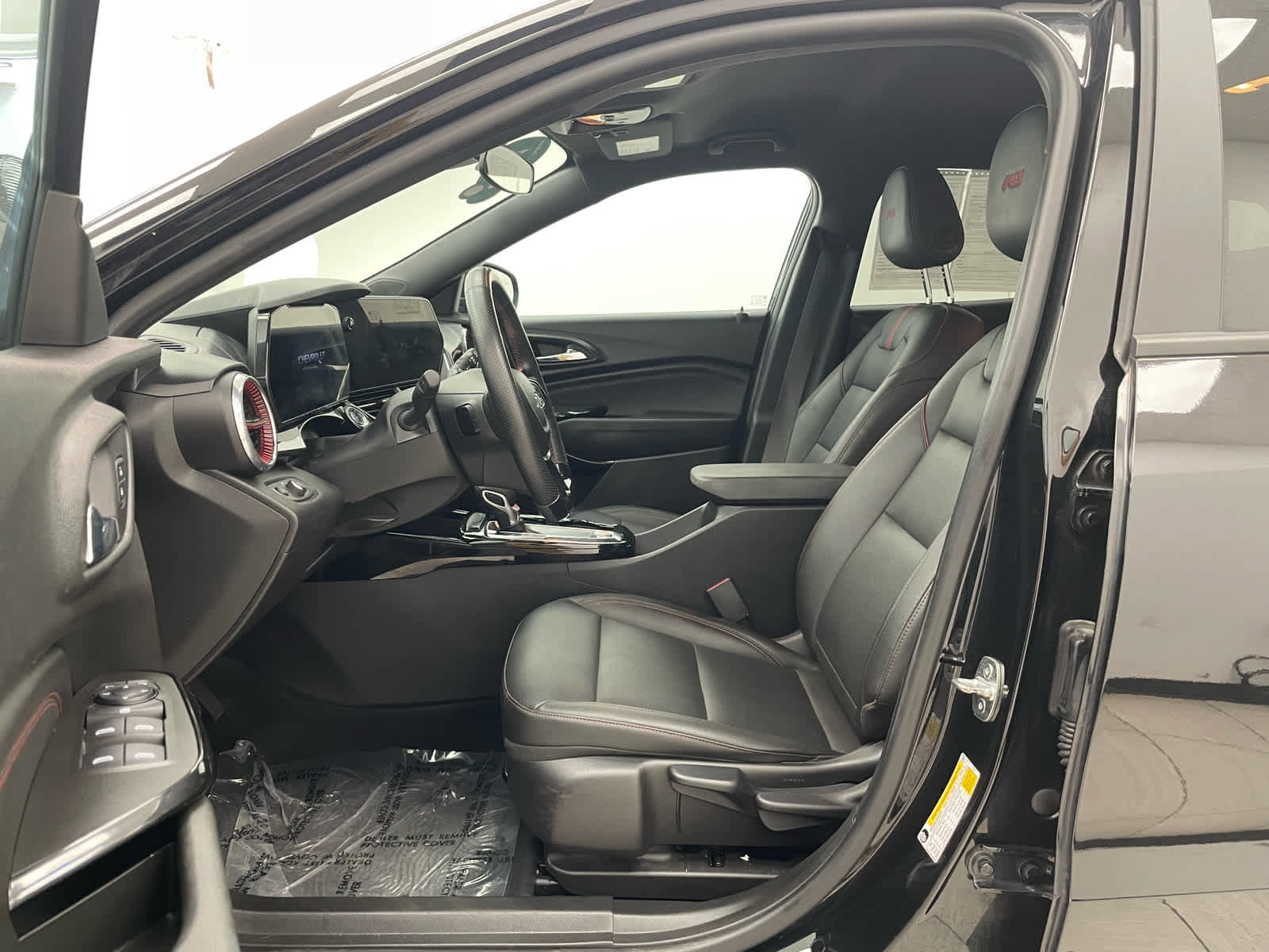 Certified 2024 Chevrolet Trax RS w/ Driver Confidence Package FWD image 8