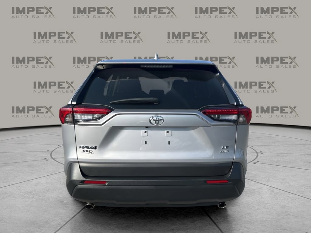 Used 2024 Toyota RAV4 LE image 4