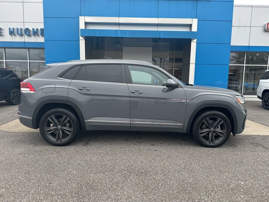 Used 2021 Volkswagen Atlas Cross Sport SE image 3