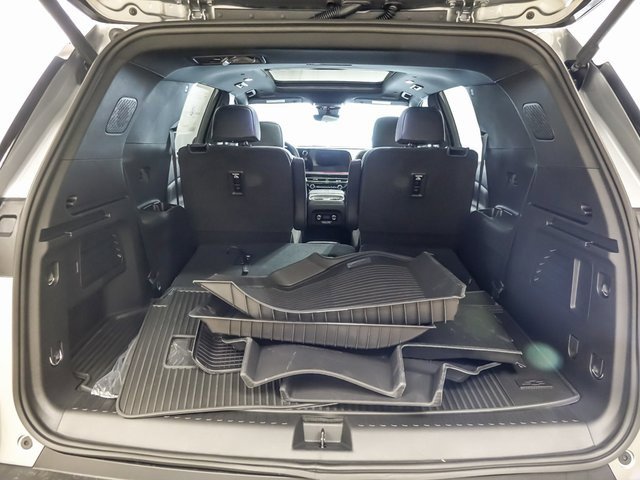 New 2026 Chevrolet Traverse Z71 w/ Driver Confidence Package image 26