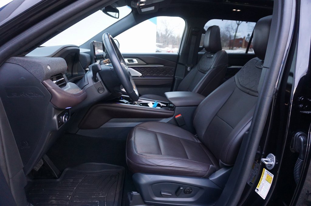 Used 2025 Ford Explorer Platinum w/ Ultimate Package image 10