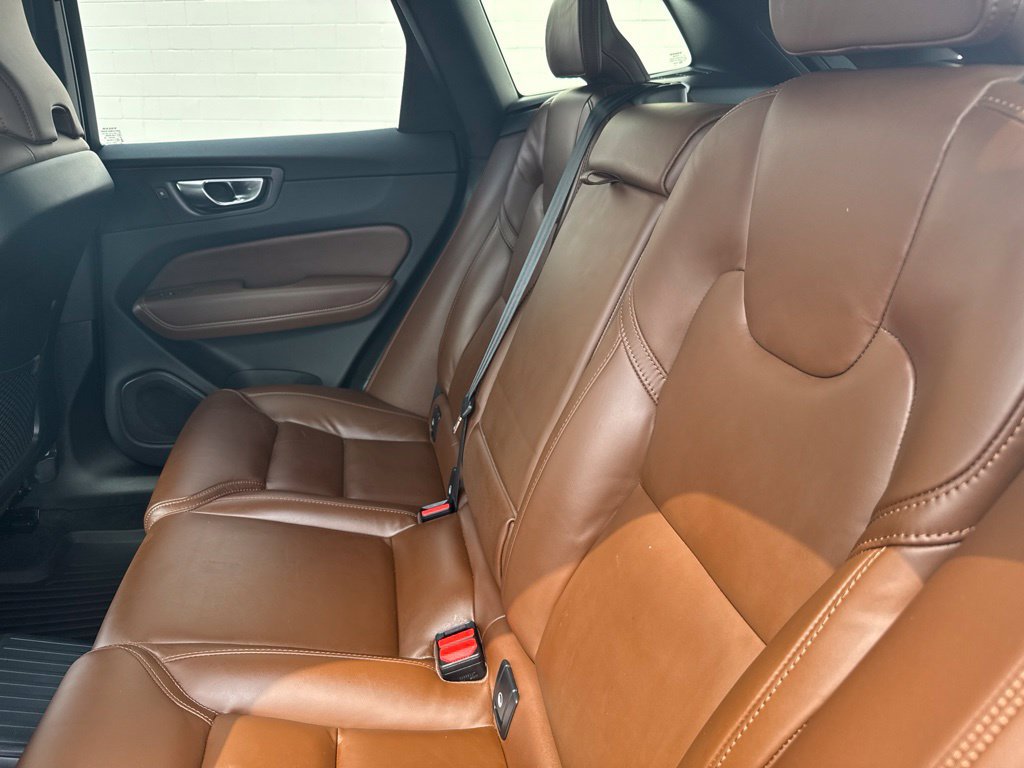 Used 2025 Volvo XC60 T8 Ultra w/ Climate Package AWD/4WD image 14
