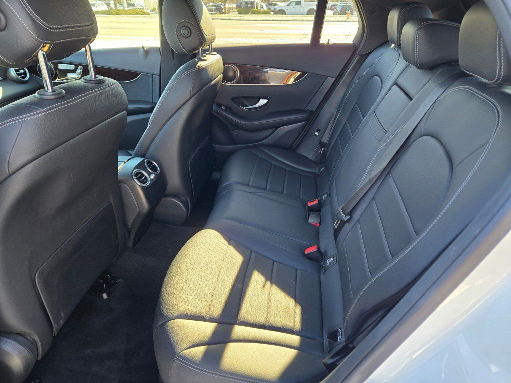 Used 2018 Mercedes-Benz GLC 300 4MATIC Coupe image 17