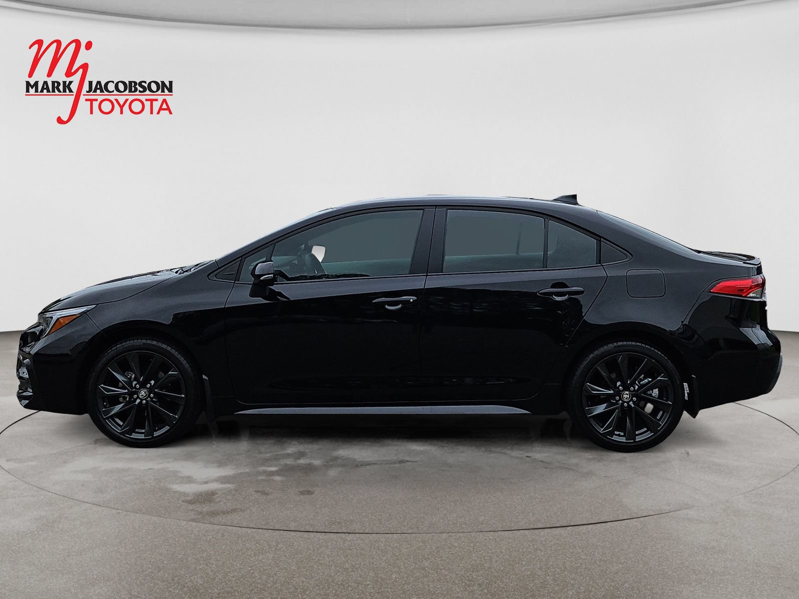 Used 2026 Toyota Corolla SE FWD image 15