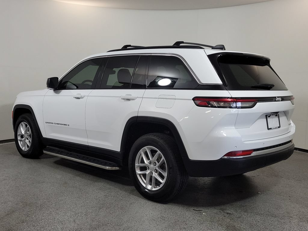 Used 2024 Jeep Grand Cherokee Laredo X w/ Trailer Tow Package RWD image 5