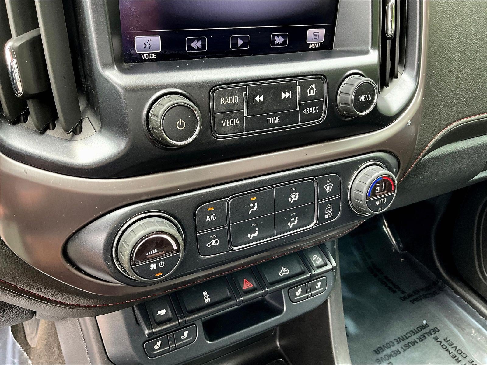 Used 2015 GMC Canyon SLE w/ All-Terrain Package AWD/4WD image 16