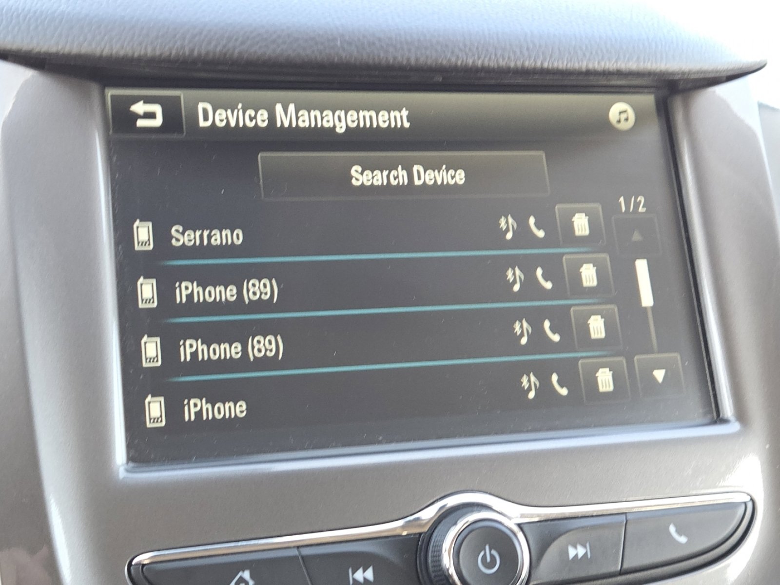 Used 2017 Chevrolet Cruze LT image 24